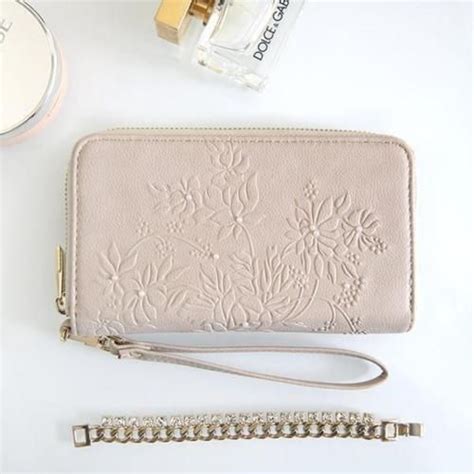$35 NEW UNUSED Gresso Miami MIRACLE IN CREAM PEARL CLUTCH - Retired ...