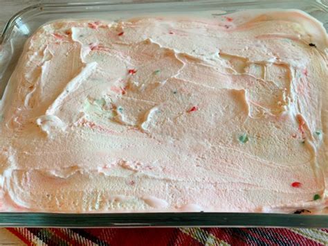 4 Ingredient Frozen Peppermint Delight Christmas Dessert