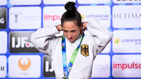 Judo Wm In Taschkent Katharina Menz Gewinnt Silber Und Holt Erste