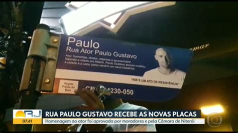 V Deo Prefeitura De Niter I Instala Placas Da Rua Ator Paulo Gustavo