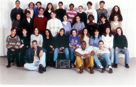 Photo de classe 1ere E5 de 1993 Lycée Henri Bergson Copains d avant