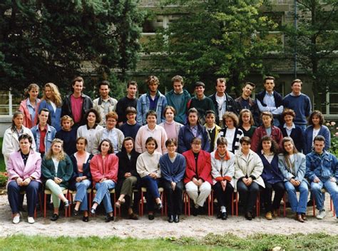 Photo de classe 2ème année bts comptabilité gestion de 1994 Lycée