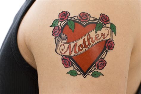 25 Cute Mom Tattoo Designs Examples