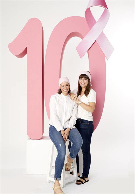 The Hot Mess Corner Blog de belleza moda y tendencias Ausonia y AECC 10 años luchando