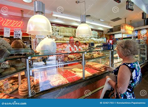 Negozio Di Alimentari A Roma Fotografia Stock Editoriale Immagine Di