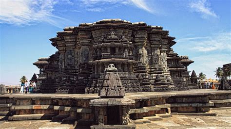 Journey Through Karnataka’s Heritage Sites: Tour My India