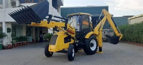 76 HP At 2200 Rpm Preet Hornett 4949 Backhoe Loader Capacity 3000 Kg