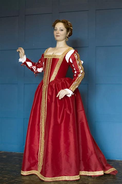 Red and Gold Renaisance Dress, 1500s Italian Renaissance Gown - Etsy ...