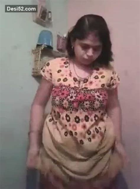 Desi Bhabhi Show Her Nude And Bathing Full Video Scrolller