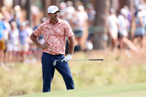 Watch Brooks Koepka Struggles With Putting During Practice At The Us