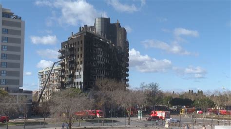 Terrible Incendio En Valencia Deja Diez Personas Fallecidas En Un