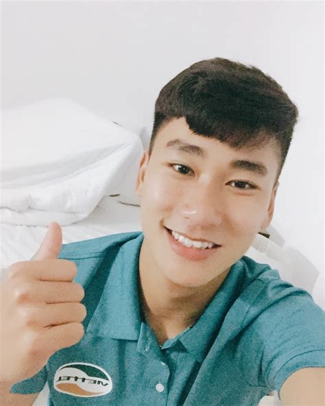 Thêm một hot boy sân cỏ được phát hiện 18 tuổi cao 1m81 từng là Vua phá lưới U17