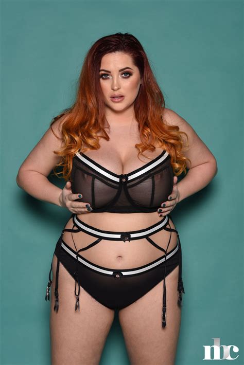 Chubby Redheaded Model Lucy Vixen Poses In Her Lingerie Unleashes Her Boobs CoedCherry