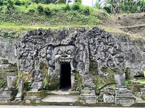 Goa Gajah Wisata Sejarah Dan Religi Di Ubud Bali