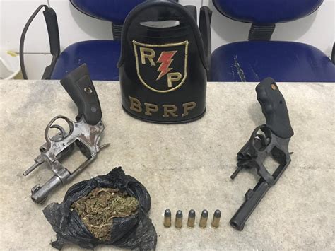 Adolescentes são apreendidos armas e drogas no Cleto Marques em