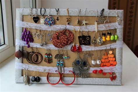 Оригинальные подставки для украшений