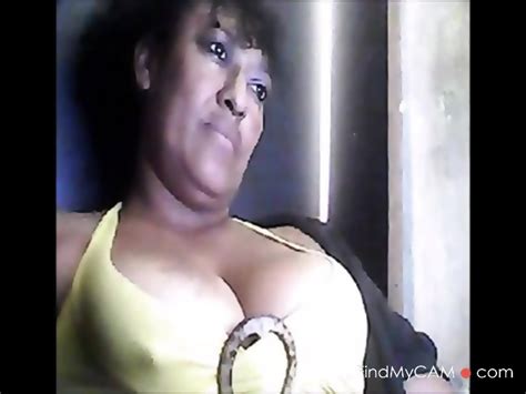 Mature Mom Show Tits And Lick Her Nip Slip