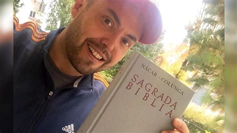 Polémica El conductor Mauricio Clark quien dijo que dejó de ser gay y se refugió en Dios