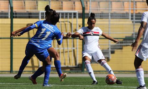 Pelo Paulistão Feminino Tricolor encara o Santos SPFC