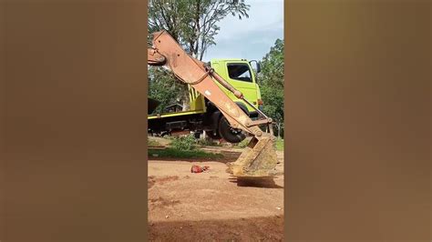 Excavator Naik Tronton Roda 6standing Youtube