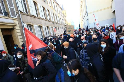 Metz Société Opposants au projet de loi sécurité et Gilets jaunes