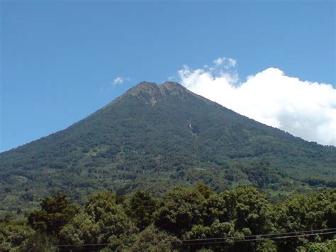 Volcan de Agua - Bazar Travels