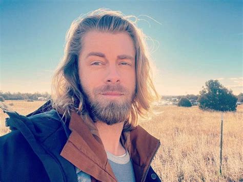 Luke Mitchell Biography Age Height Wife Rd MrDustBin