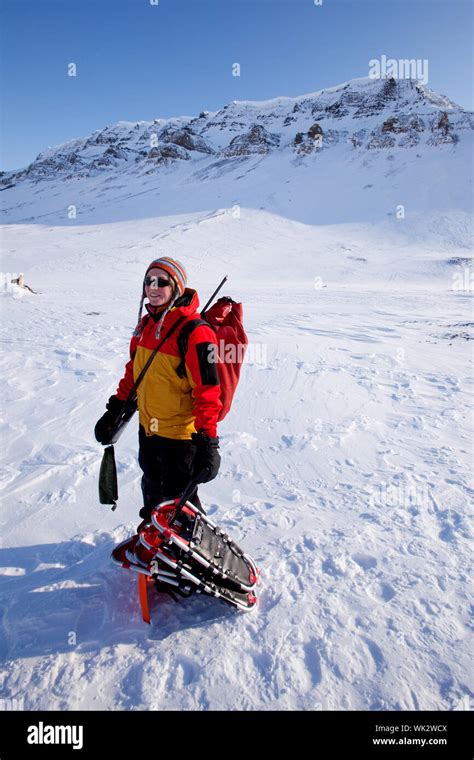 Person mountaineer hi-res stock photography and images - Alamy