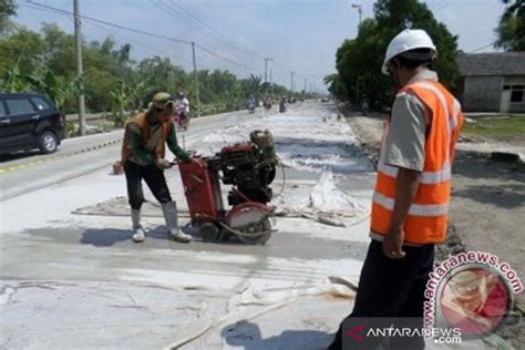 Dinas Pu Pekanbaru Segera Perbaiki Jalan Rusak Sepanjang Km