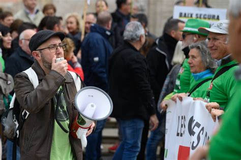 Manifestación en València contra las macroplantas de energías