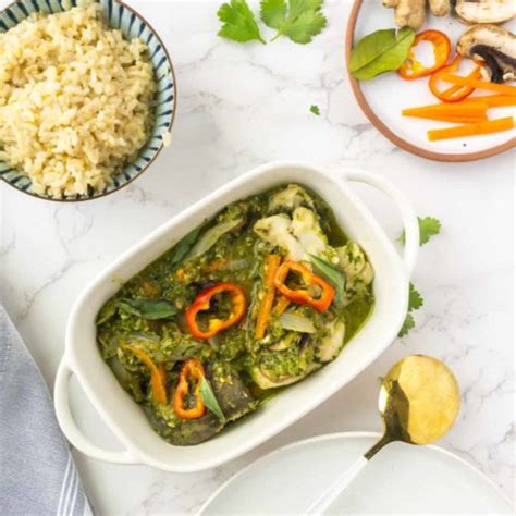 Low Calorie Thai Green Fish Curry (Is Green Curry Healthy?) - Fitsian
