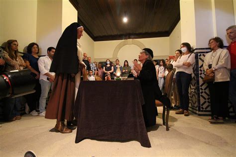 Fatias De C Levam Teatro E Passagem De Ano Destilaria Da Brogueira