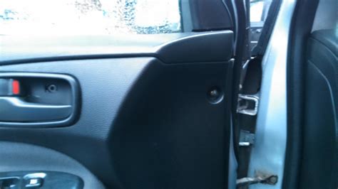 как снять обшивку двери ланцер 9