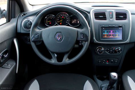 Новый Рено Сандеро Степвей 2019: фото, комплектации и цены