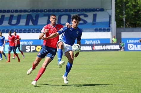 AFATV Notícia FC Arouca e CD Feirense ganham novo ânimo na corrida