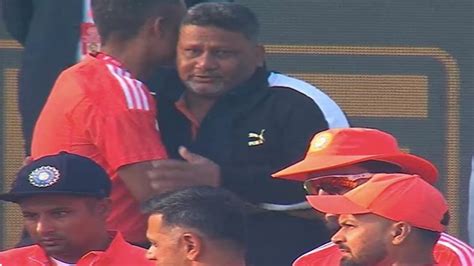 India Vs England Sarfaraz Khan S Father Gets Teary Eyed Ahead Of His