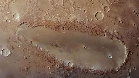 Weird Crater on Mars is a Mystery - Universe Today