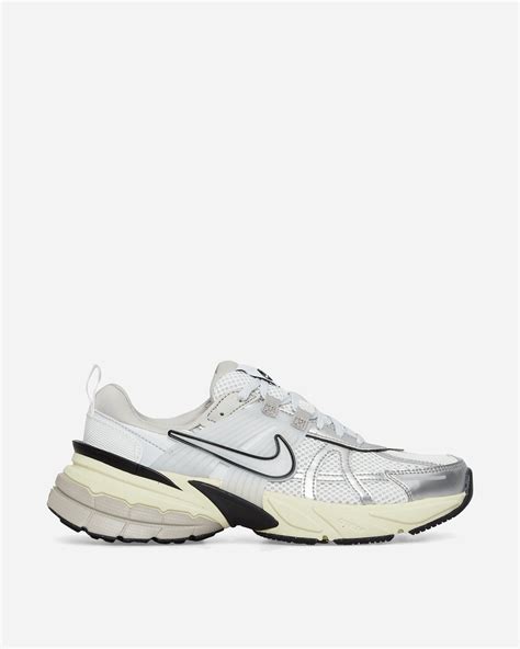 Nike Wmns V K Run Sneakers Summit White Metallic Silver For Men Lyst