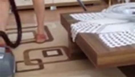 Ic Camasiriyla Temizlik Yapan Hatun Turk Tnaflix Porn Videos