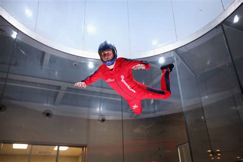 Rosemont, Illinois - Skydiving indoors - Pictures - CBS News