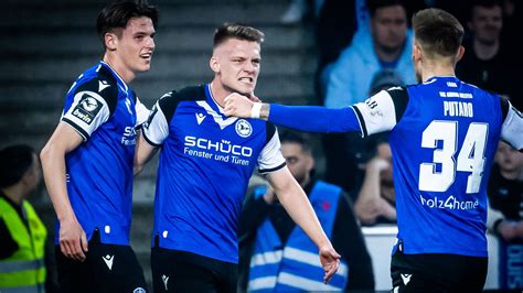 Noten F R Arminia Bielefeld Schneider Vorne Wie Hinten Fast Tadellos