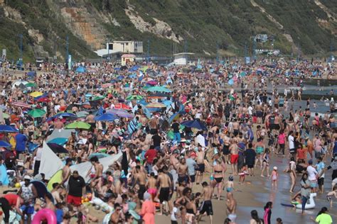 Major Incident Declared In Bournemouth As Thousands Line The Beaches