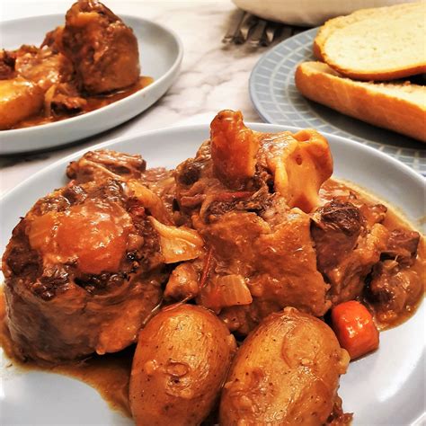 Slow-cooker beef and kidney stew - Foodle Club