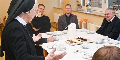 B Rgermeister Tschesnok Betont Bedeutung Der Helios Klinik F R H Nfeld