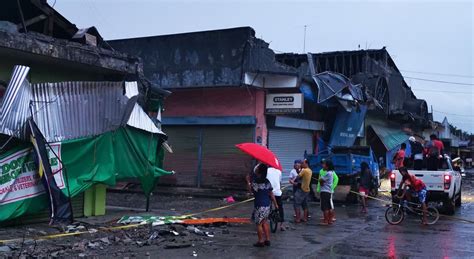 Il Tifone Phanfone Devasta Le Filippine Il Giorno Di Natale Almeno 16