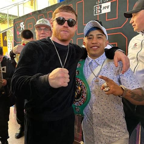 Rey Martínez se RINDE ante Canelo Álvarez y revela por qué es el mejor