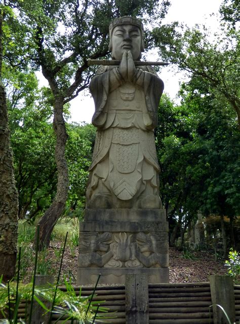 Viajar E Descobrir Centro Carvalhal Bacalh A Buddha Eden Escultura