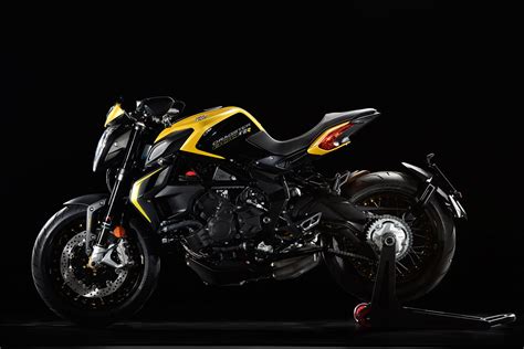 2017 Mv Agusta Dragster 800 Rr Review