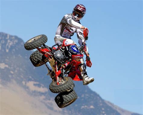 Honda Atv Jumping Style Hd Wallpaper Free Wallpapers For Pc Desktop