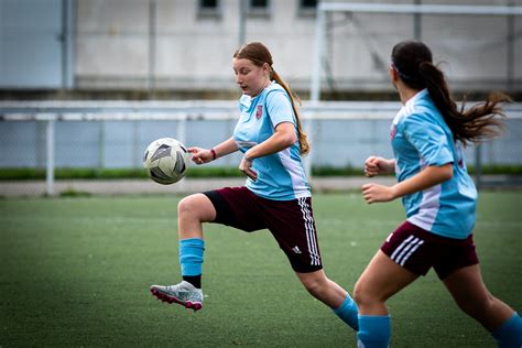 Section Féminine Journée portes ouvertes fcbourgoinjallieu